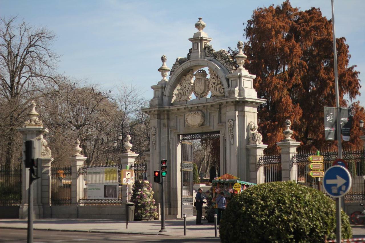 Cosy Apartment Prado Museum Мадрид Екстериор снимка